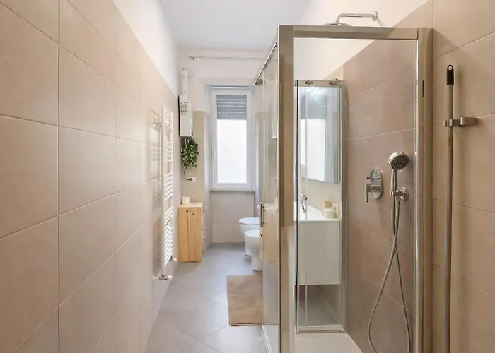 Stylish Escape Near Colosseum & Metro Apartment *