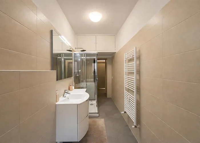 Apartment Stylish Escape Near Colosseum & Metro *